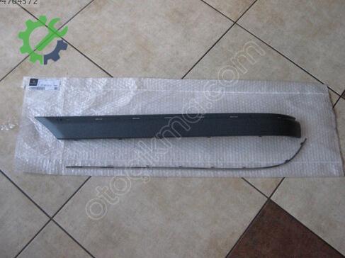 Mercedes-Benz C Serisi Tampon Izgara Çıtası 2038852721 çıkma parça