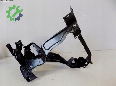 Mercedes-Benz C Serisi Far Braketi 2046201291 çıkma parça
