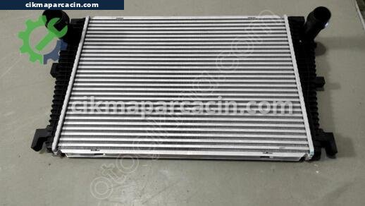 Mercedes-Benz C Serisi Intercooler Radyatörü çıkma parça