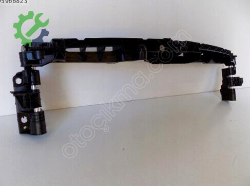 Mercedes-Benz E Serisi Motor Braketi 2128801403 çıkma parça