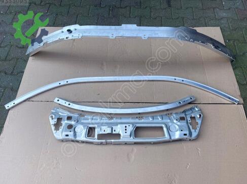 Mercedes-Benz E Serisi Ön Tampon Demiri çıkma parça