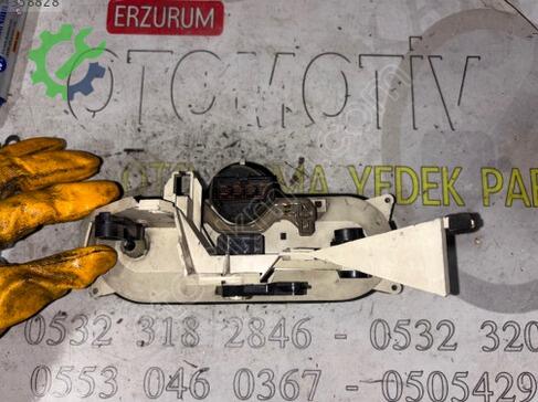 Mitsubishi Carisma Kalorifer Kontrol Paneli çıkma parça