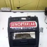 MİTSUBİSHİ CARİSMA ORJİNAL DOLU ORTA KONSOL VE ÇERÇEVESİ
