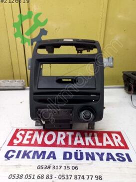 Mitsubishi Carisma Orta Konsol MR114043 çıkma parça