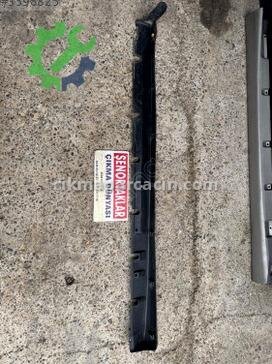 Mitsubishi Carisma Marşbiyel Kaplaması MB944768 çıkma parça
