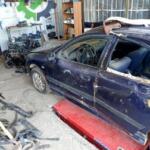 Mitsubishi Carisma sol ön kapı