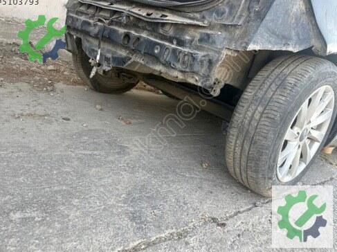 Mitsubishi Colt Arka Dingil çıkma parça