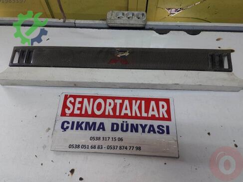 Mitsubishi L300 Ön Panjur çıkma parça