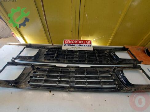 Mitsubishi L200 Ön Panjur MB882-258-60 çıkma parça