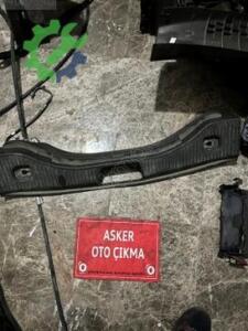 Opel Mokka bagaj kilit plastigi