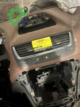 Opel Mokka Ön Cam Izgarası çıkma parça
