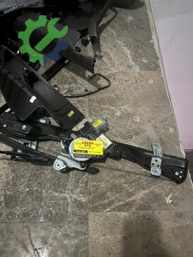 Opel Mokka Sağ Ön Cam Krikosu çıkma parça