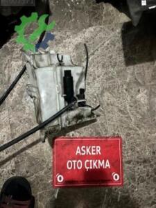 Opel Mokka silecek su deposu
