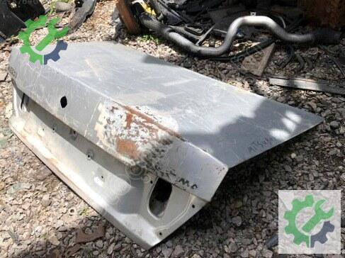 Mitsubishi Carisma Bagaj Kapağı 1997-2000 çıkma parça