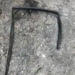 Mıtsubıshı Carisma sol arka kapı cam fitili