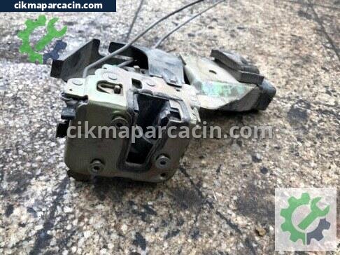 Mitsubishi Carisma Sol Arka Kapı Kilidi çıkma parça