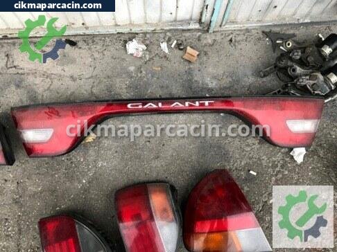 Mitsubishi Galant Reflektör çıkma parça