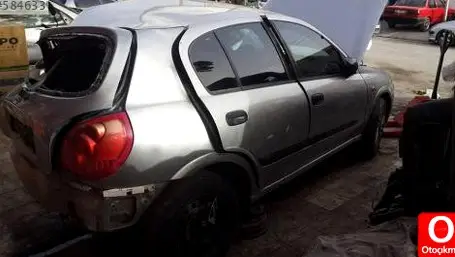 Nissan Almera MP3 Çalar çıkma parça