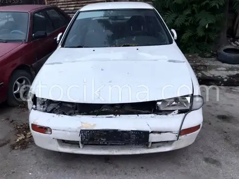 Nissan Bluebird Oto Teybi çıkma parça
