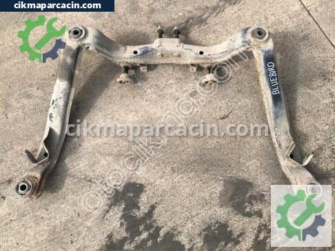 Nissan Bluebird Arka Dingil çıkma parça