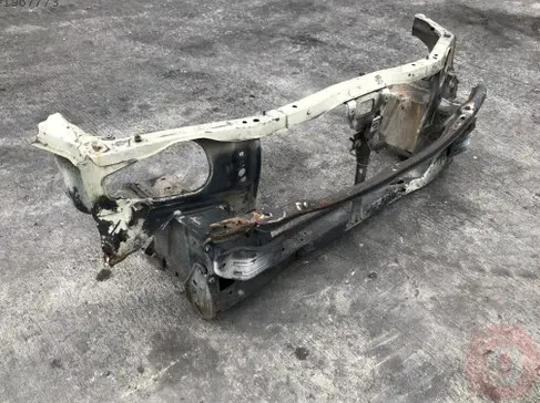 Nissan Bluebird Ön Panel çıkma parça
