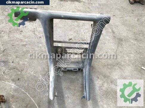Nissan Bluebird Teyp Çerçevesi çıkma parça