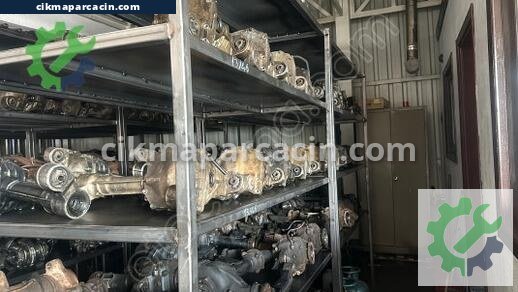 Nissan Navara Ön Defransiyel çıkma parça