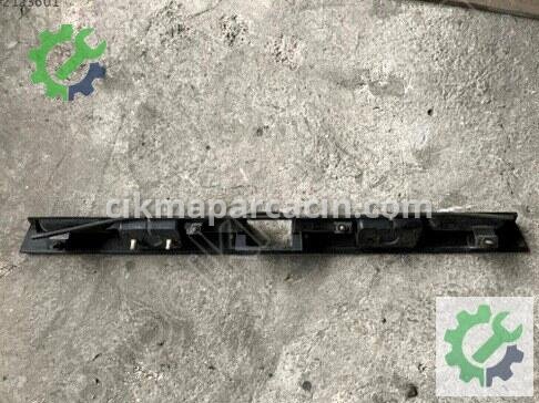 Nissan Primera Tavan Çıtası 1997-1999 çıkma parça