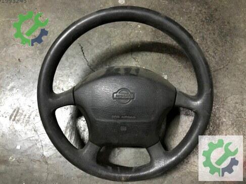 Nissan Primera Direksiyon Simidi çıkma parça
