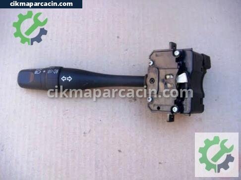 Nissan Primera Sinyal Kolu çıkma parça