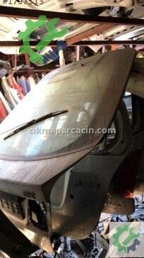 Nissan Primera Bagaj Kapağı çıkma parça