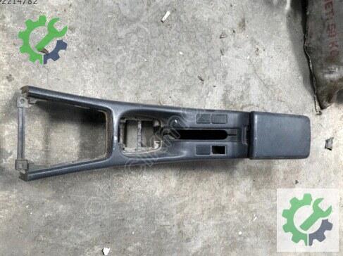 Nissan Primera Orta Konsol 1997-1999 çıkma parça
