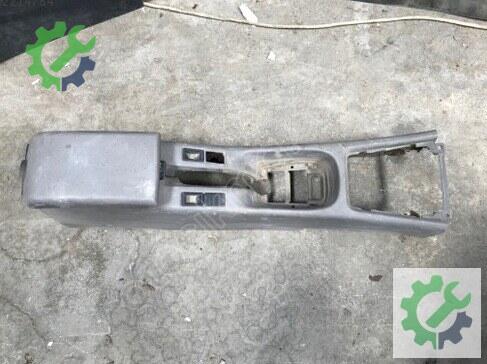 Nissan Primera Orta Konsol 2000-2001 çıkma parça