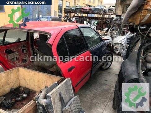 Nissan Primera Sağ Ön Kapı çıkma parça
