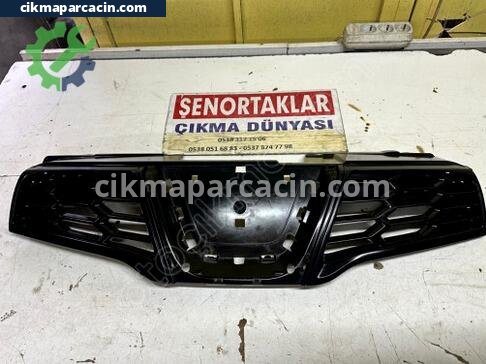 Nissan Qashqai Ön Panjur çıkma parça