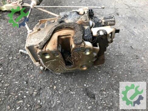 Nissan Skystar Sol Ön Kapı Kilidi 1997-2001 çıkma parça