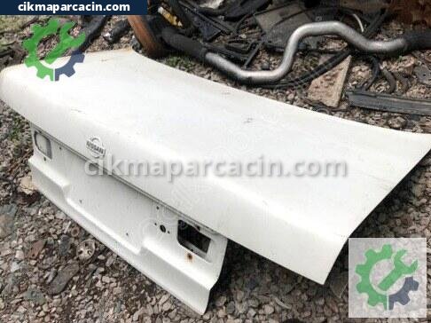 Nissan Sunny Bagaj Kapağı çıkma parça