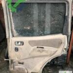 Nissan Terrano sağ arka kapı