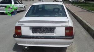 Opel a kasa bagaj kapağı