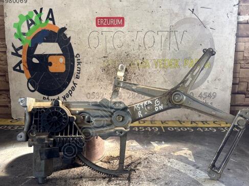 Opel Astra Sağ Ön Cam Krikosu çıkma parça