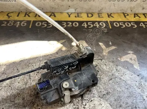 Opel Astra Sağ Ön Kapı Kilidi çıkma parça