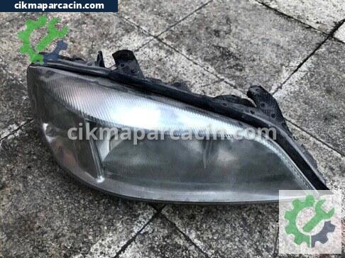 Opel Astra Sağ Ön Far çıkma parça