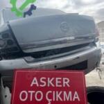 Opel Astra H sedan bagaj kapağı