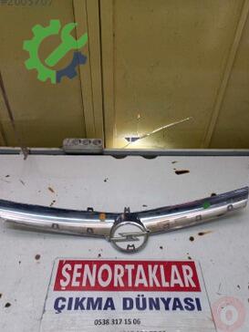 Opel Astra Ön Panjur 13264451 çıkma parça