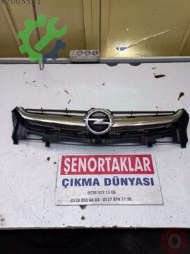 Opel Astra Ön Panjur çıkma parça