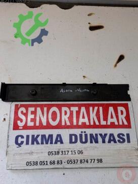 Opel Astra Motor Kapağı 90466852 çıkma parça