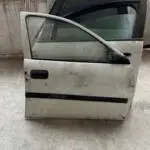 Opel corsa b sağ ön kapı