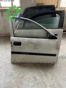Opel corsa b sağ ön kapı