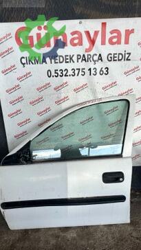 Opel Corsa Sol Ön Kapı çıkma parça