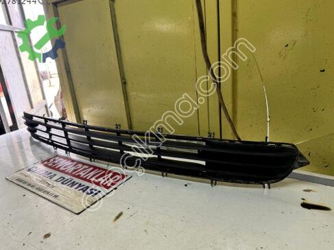 Opel Corsa Tampon Izgarası 09116132 çıkma parça